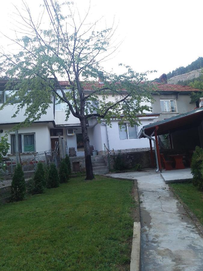 House Nadejda Veliko Tarnovo Luaran gambar